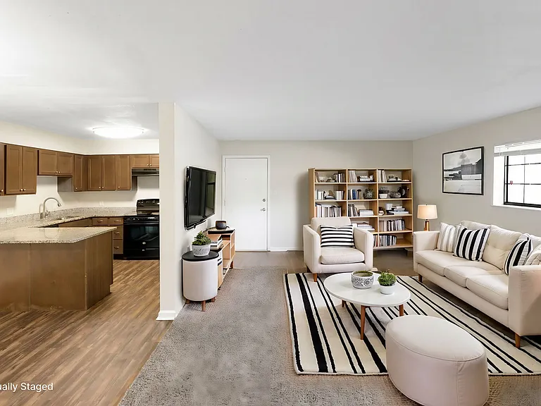 Timber Point Apartments — Photo 2