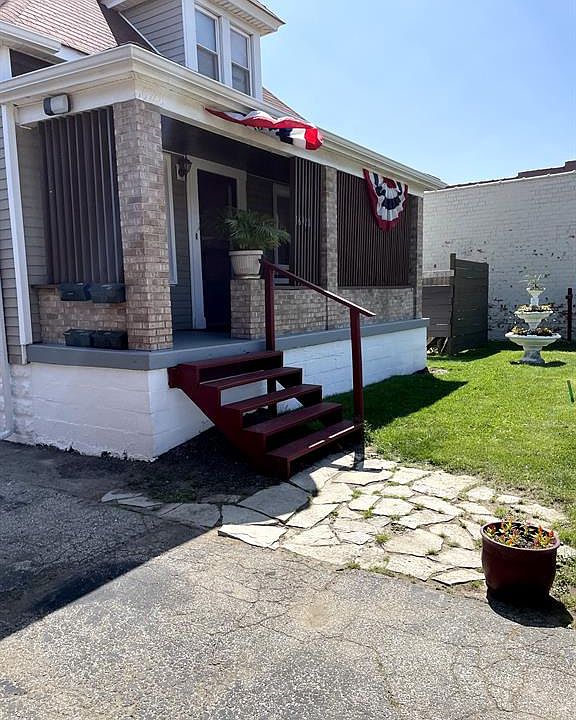 16928 E Nine Mile Rd, Eastpointe, MI 48021 MLS 20230038869 Zillow