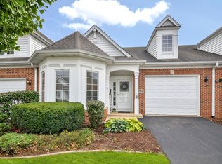 385 Delnor Glen Dr, St Charles, IL 60174