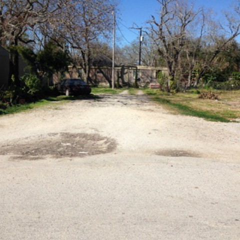 2nd image of 1816 Pine Ave