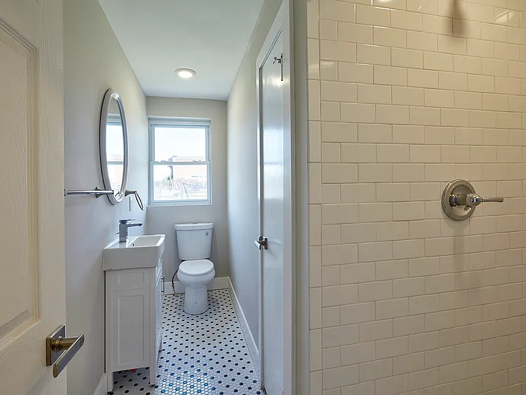 1038 E Mount Pleasant Ave — Photo 34