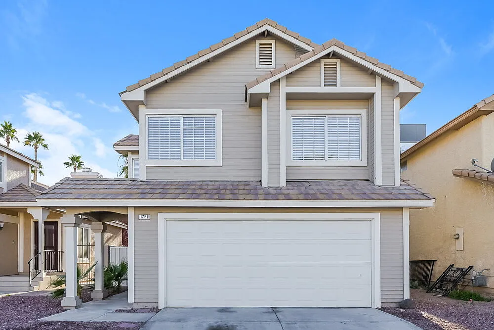 3 bed, 2.5 bath, 1850 sqft, $2,440 — Photo 1