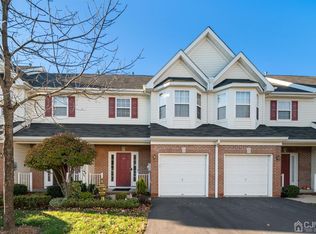 505 Evergreen Dr, New Brunswick, NJ 08901
