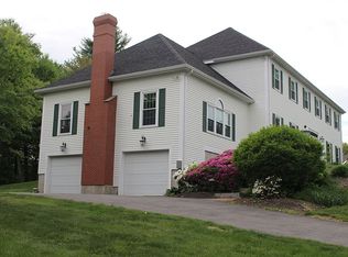 8 Varnai St, Methuen, MA 01844