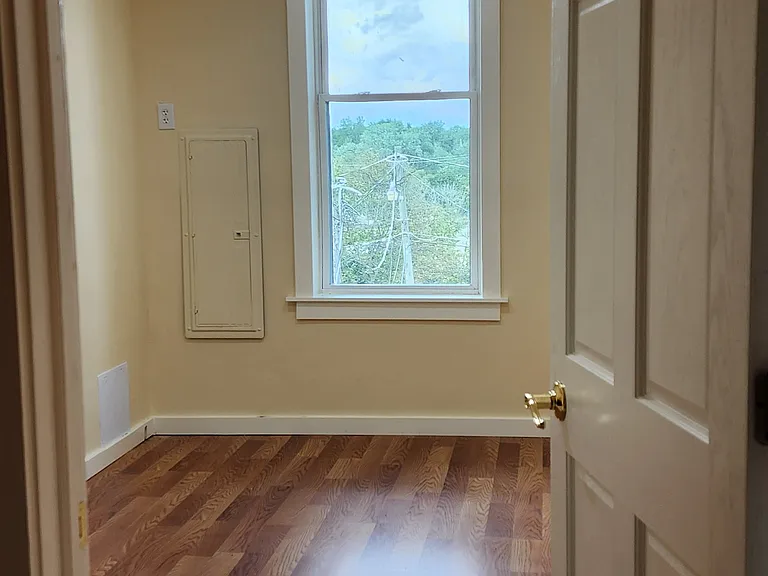entrance to 4th bedroom off 2nd bathroom