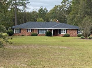 323 Loves Chapel Rd, Glennville, GA 30427