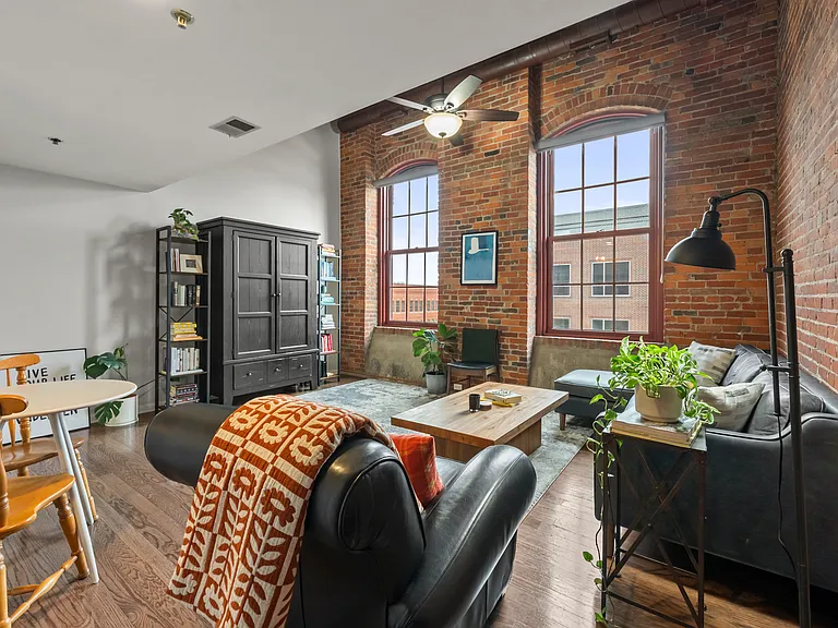 544 S Front St #315 — Photo 12