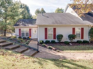 158 Lake Chateau Dr, Hermitage, TN 37076