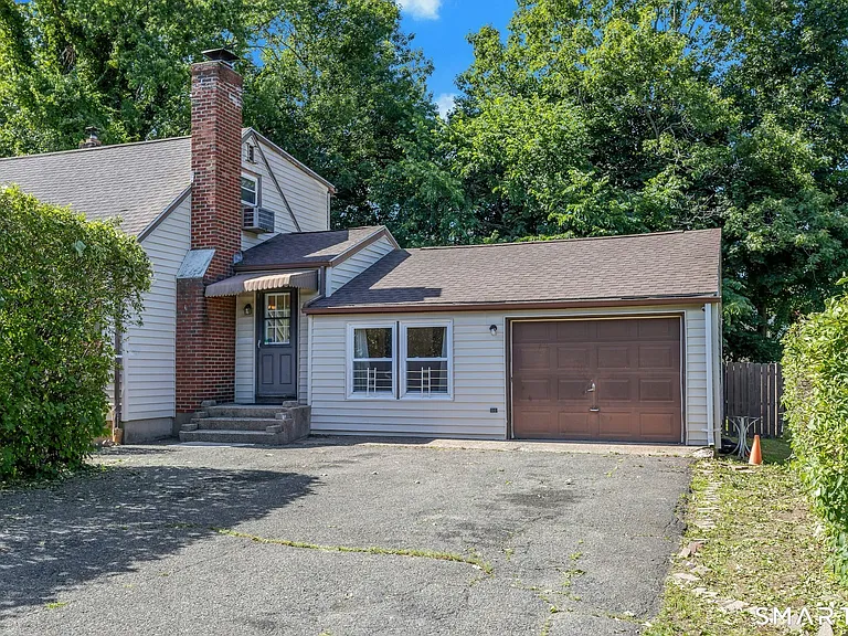 100 Loftus Cir — Photo 3
