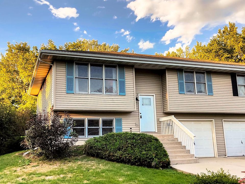 1st image of 100 Woodview Ln
