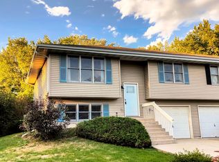 100 Woodview Ln, Marseilles, IL 61341