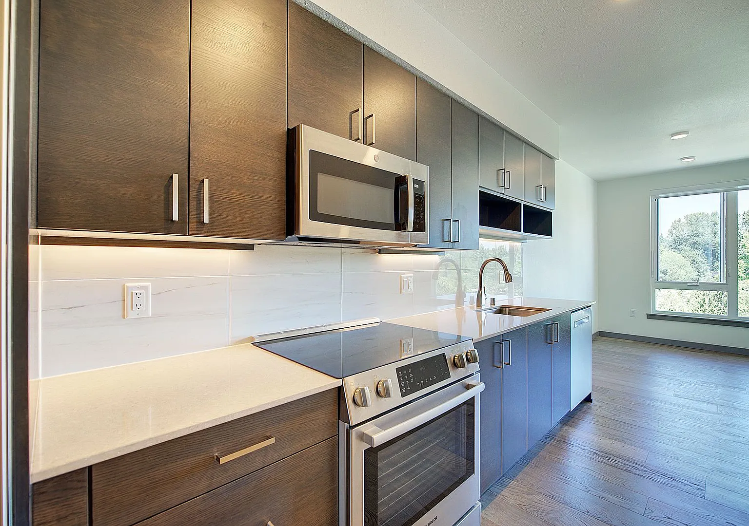 0bd/1ba Kirkland Condo — Photo 3