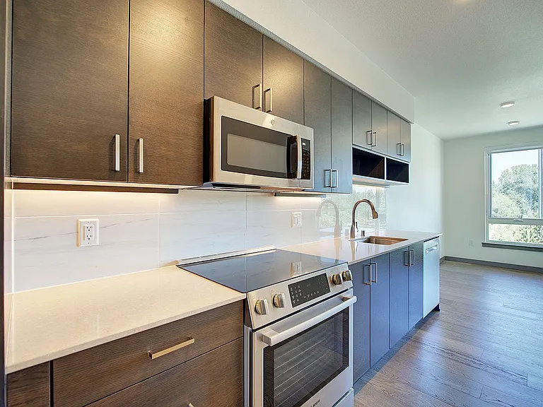11903 NE 128th St #605 — Photo 3