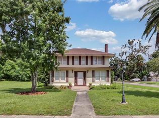 931 W New York Ave, Deland, FL 32720