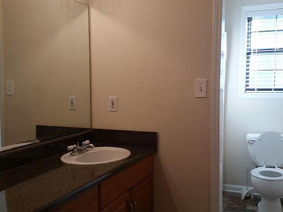4th image of 3061 Beaver Dr