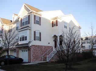 4 Elco Ct, Bayonne, NJ 07002