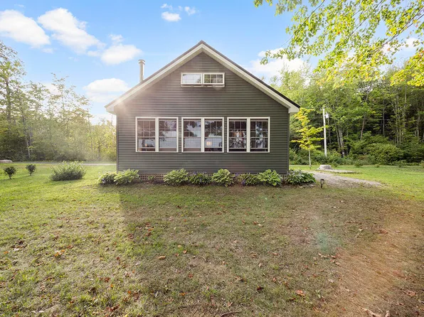 17 N Vigue Shore Road, Albion, ME 04910