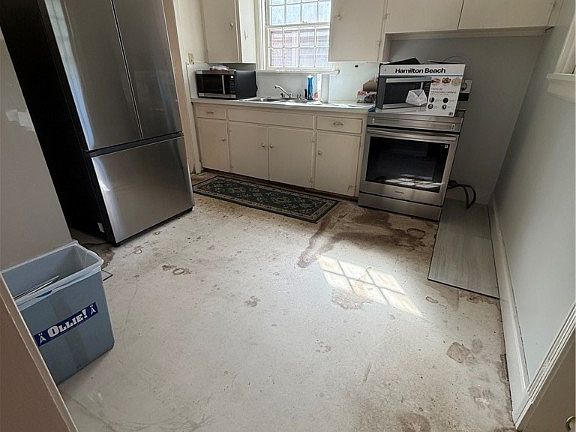 3rd image of 4806 W Grace St