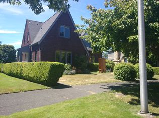 2585 Crestmont Pl W, Seattle, WA 98199