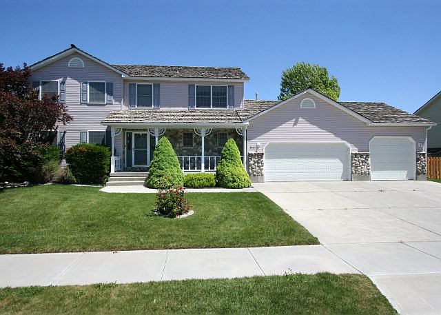 1st image of 3961 Nathan Dr