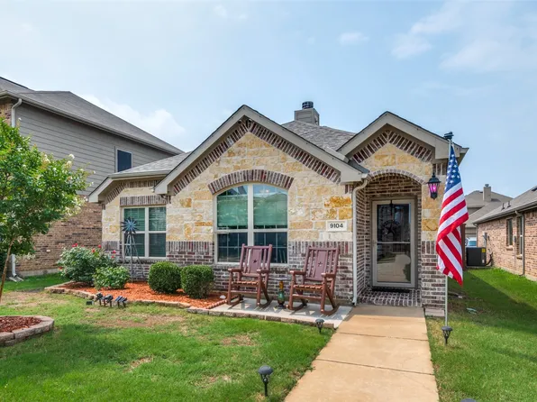 9104 Wayne St, Aubrey, TX 76227