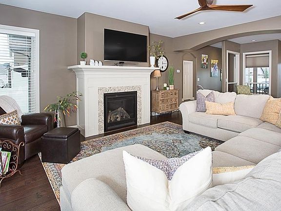 3rd image of 315 White Star Cir