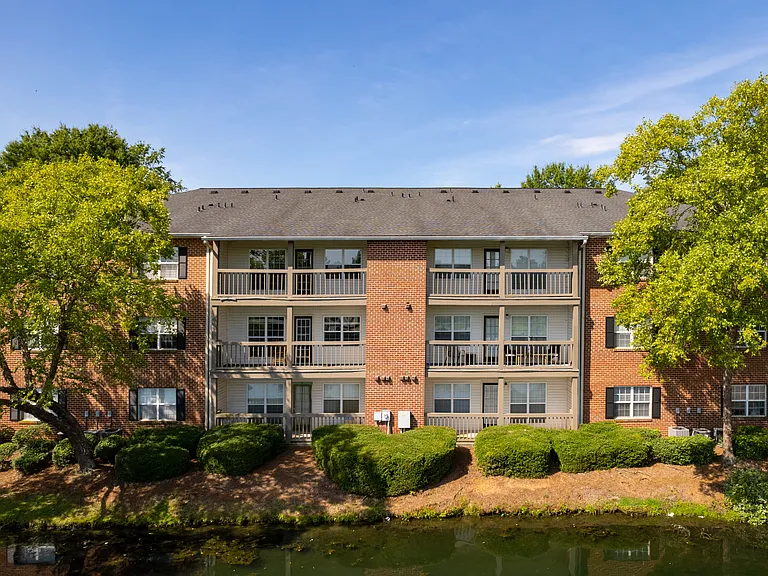 Deep River Pointe — Photo 45