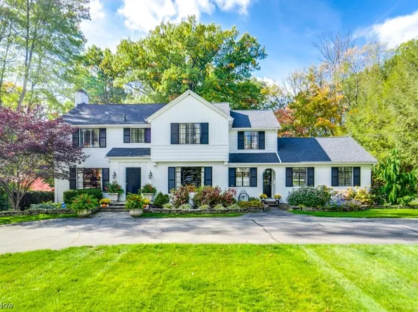 526 N Portage Path, Akron, OH 44303