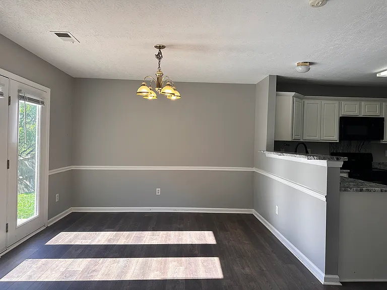 220 Strawberry Fields Rd — Photo 2