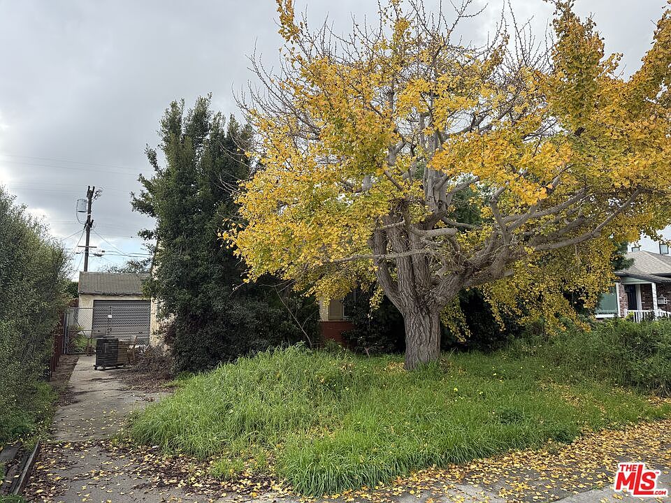 1st image of 6456 W 87th St