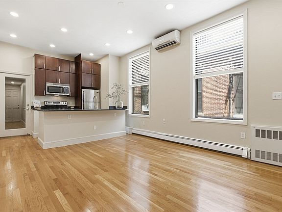 5th image of 26 Hancock St APT 3