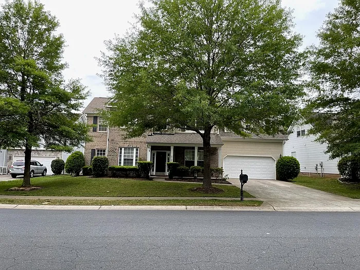 3 bed, 2.5 bath, 2675 sqft, $2,700 — Photo 1