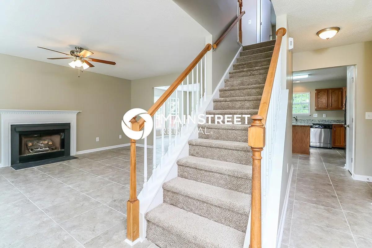 Foyer - 2712 Denise Dr