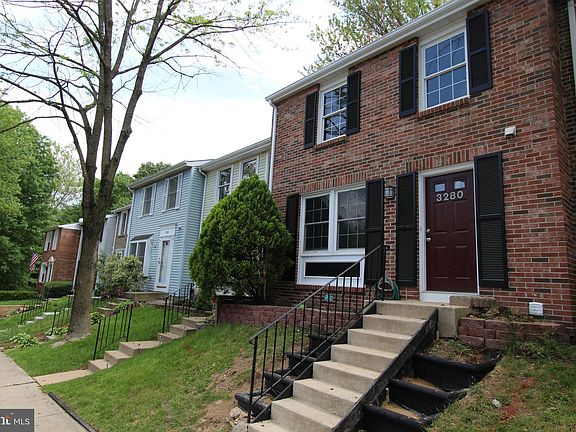 5th image of 3280 Wyndale Ct