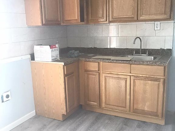 2nd image of 4601 Wayne Ave #2B