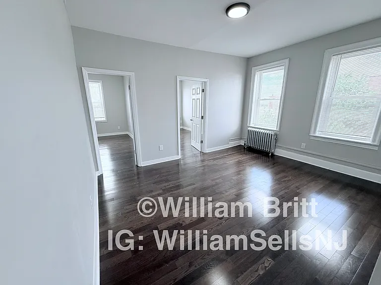 9 Bentley Ave #15 — Photo 14