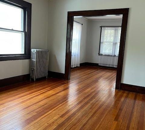 4th image of 10 Warman St Floor 1