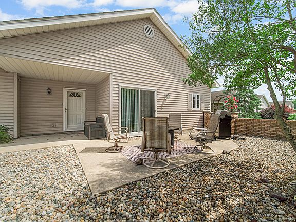 4th image of 1659 Redbud Dr