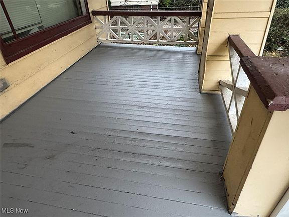 3rd image of 11907 Thornwood Ave