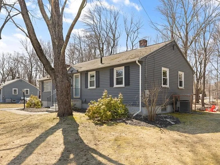 25 Brown St — Photo 3