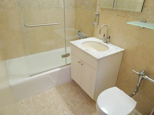 Rented by Keller Williams NYC | media 25