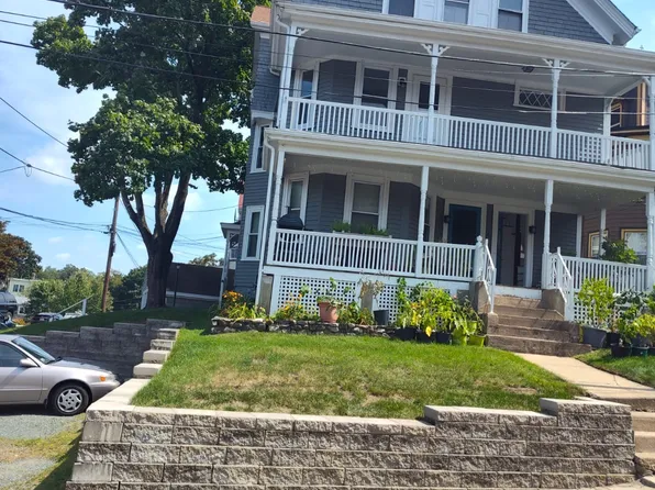 2 Forest Pl APT 2, North Attleboro, MA 02760