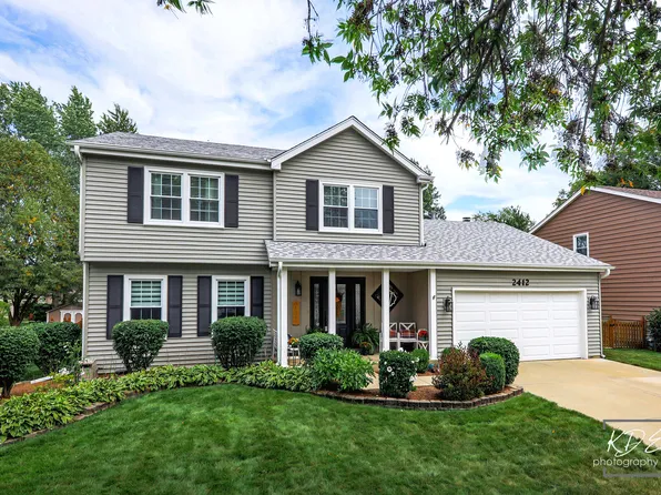 2412 Newport Dr, Naperville, IL 60565