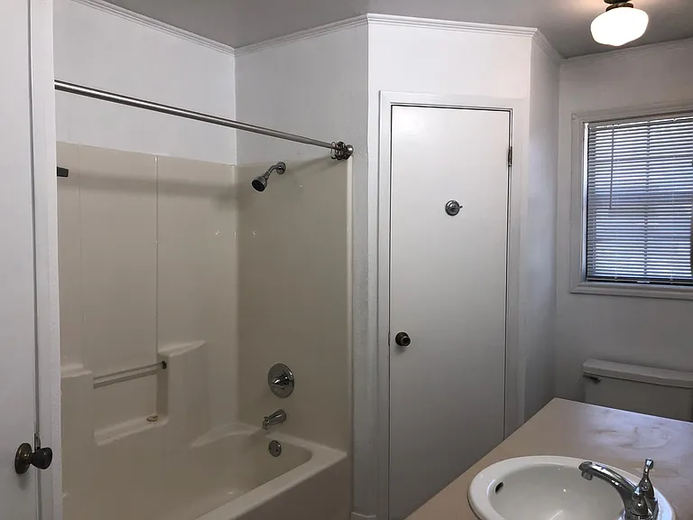 101 Hickory Hill Dr — Photo 9