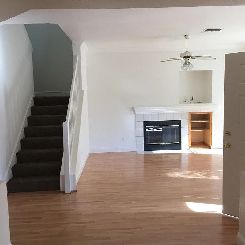 4 bed, 2.5 bath, 1487 sqft, $2,495 — Photo 4