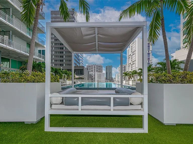 690 SW 1st Ct #Penthouse II17 — Photo 27