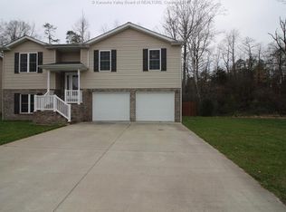 432 Pebble Creek Dr, Fraziers Bottom, WV 25082