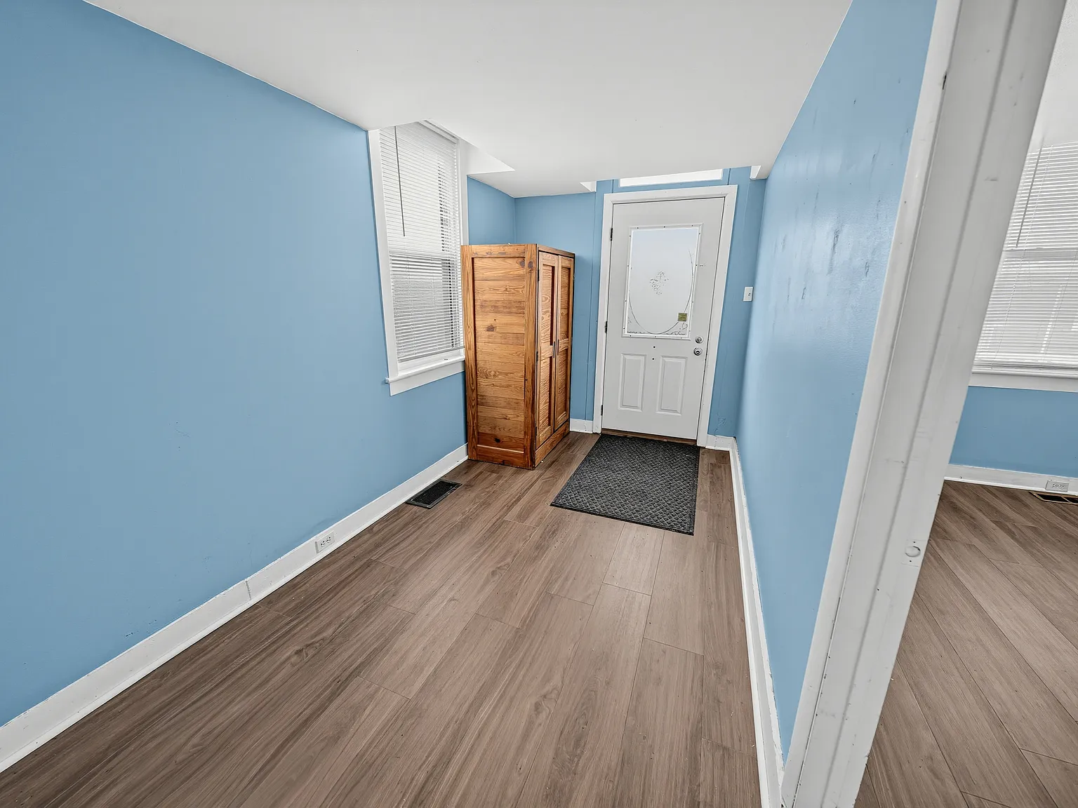 3 bed, 1.5 bath, 1170 sqft, $1,850 — Photo 3