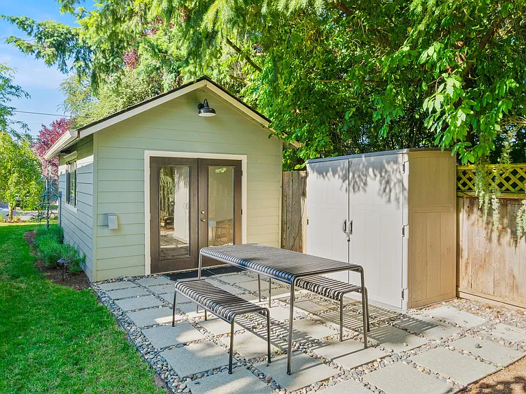 2722 N Winchell St — Photo 24