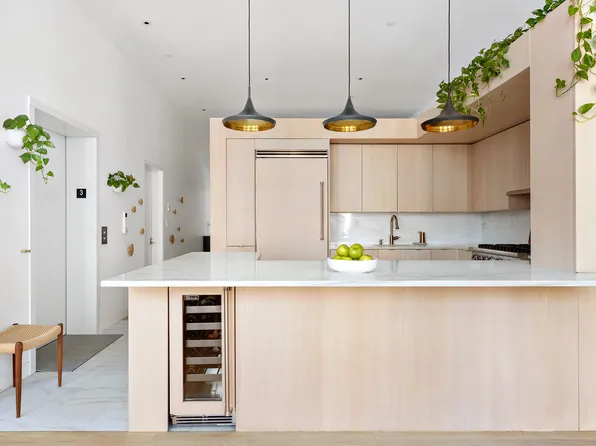 93 Reade Street 3 image 3 of 9